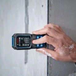 Télémètre laser Bosch 0601072T00 - Télémètre laser GLM 50-27 C, 2x piles 1,5 V - 0601072T00 -Mesureurs Soldes Magasin 2080caeead5a99b20aadf91ab22f1f4e