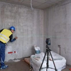 Laser à lignes croisées Bosch 0601066M01 / GLL 2-50 G -Mesureurs Soldes Magasin 2aa70c363869e51aa8ab5a1a81548934