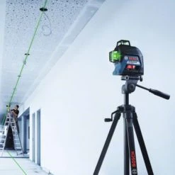 Laser à lignes croisées Bosch 0601063Y00 - Laser ligne GLL 3-80 G, pochette de protection, mire rouge, 4x batteries AA, coffre - 0601063Y00 11 Laser à lignes croisées Bosch 0601063Y00 - Laser ligne GLL 3-80 G, pochette de protection, mire rouge, 4x batteries AA, coffre - 0601063Y00 -Mesureurs Soldes Magasin c9162e98e4d3adac311e0649377c4592